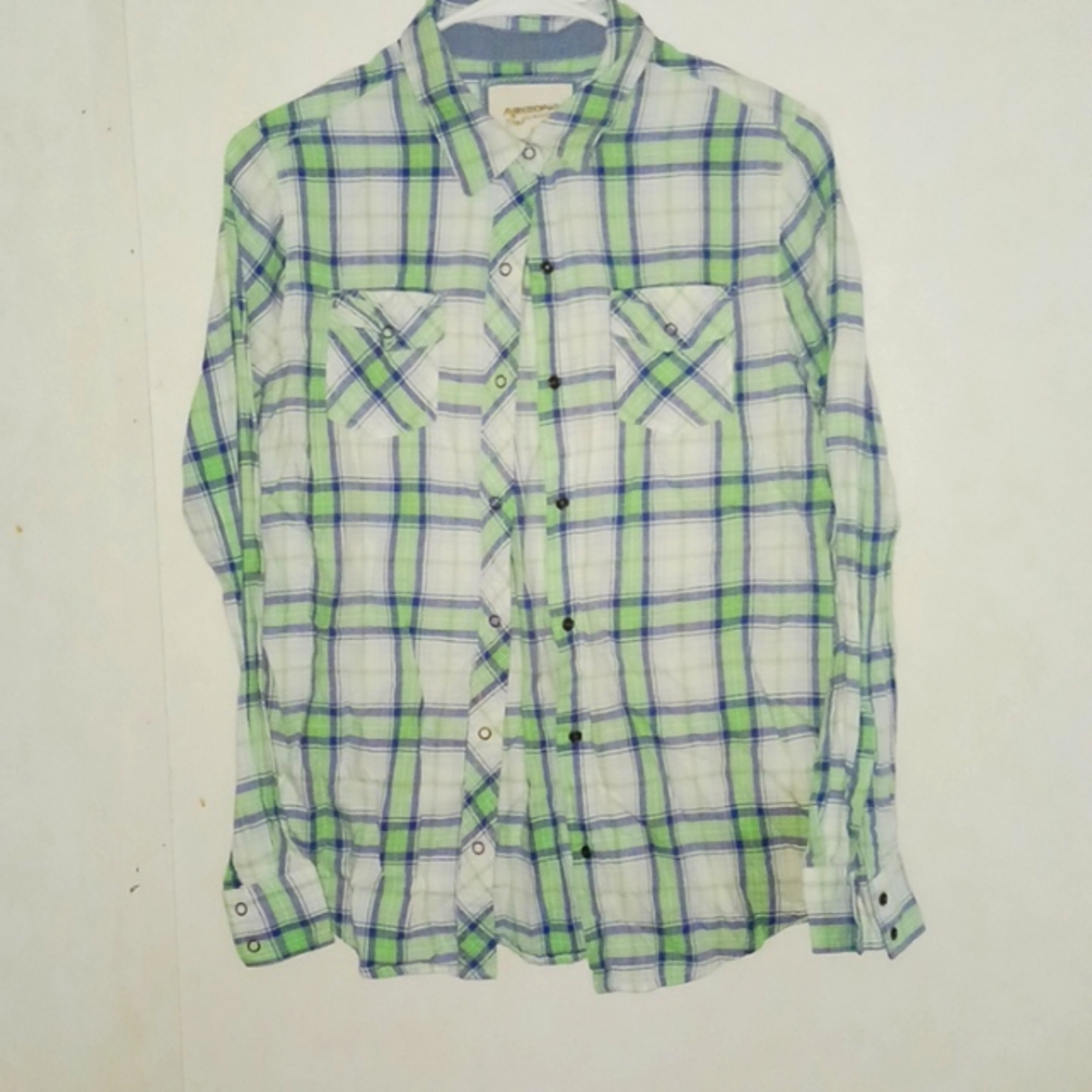 Arizona plaid botton up shirt